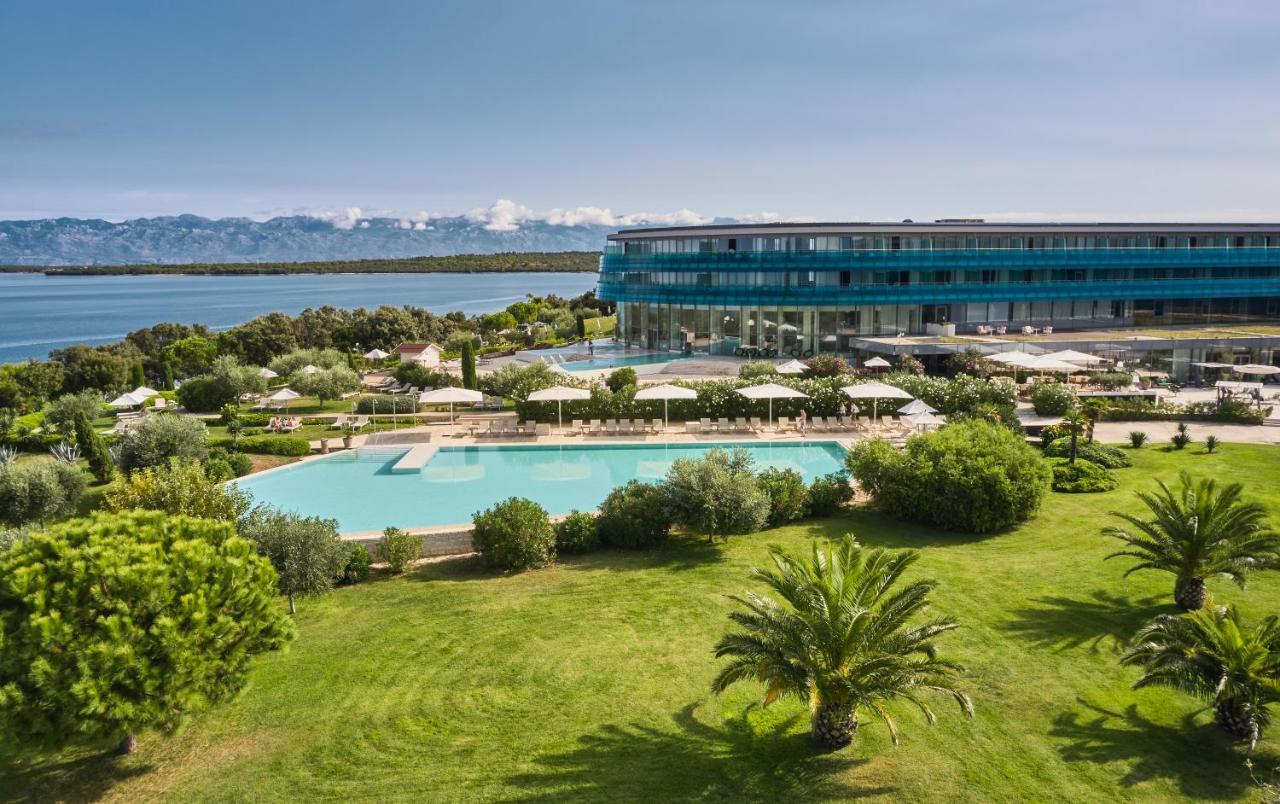 Falkensteiner Hotel & Spa Iadera Petrcane Ngoại thất bức ảnh The Westin Resort Lake Annecy