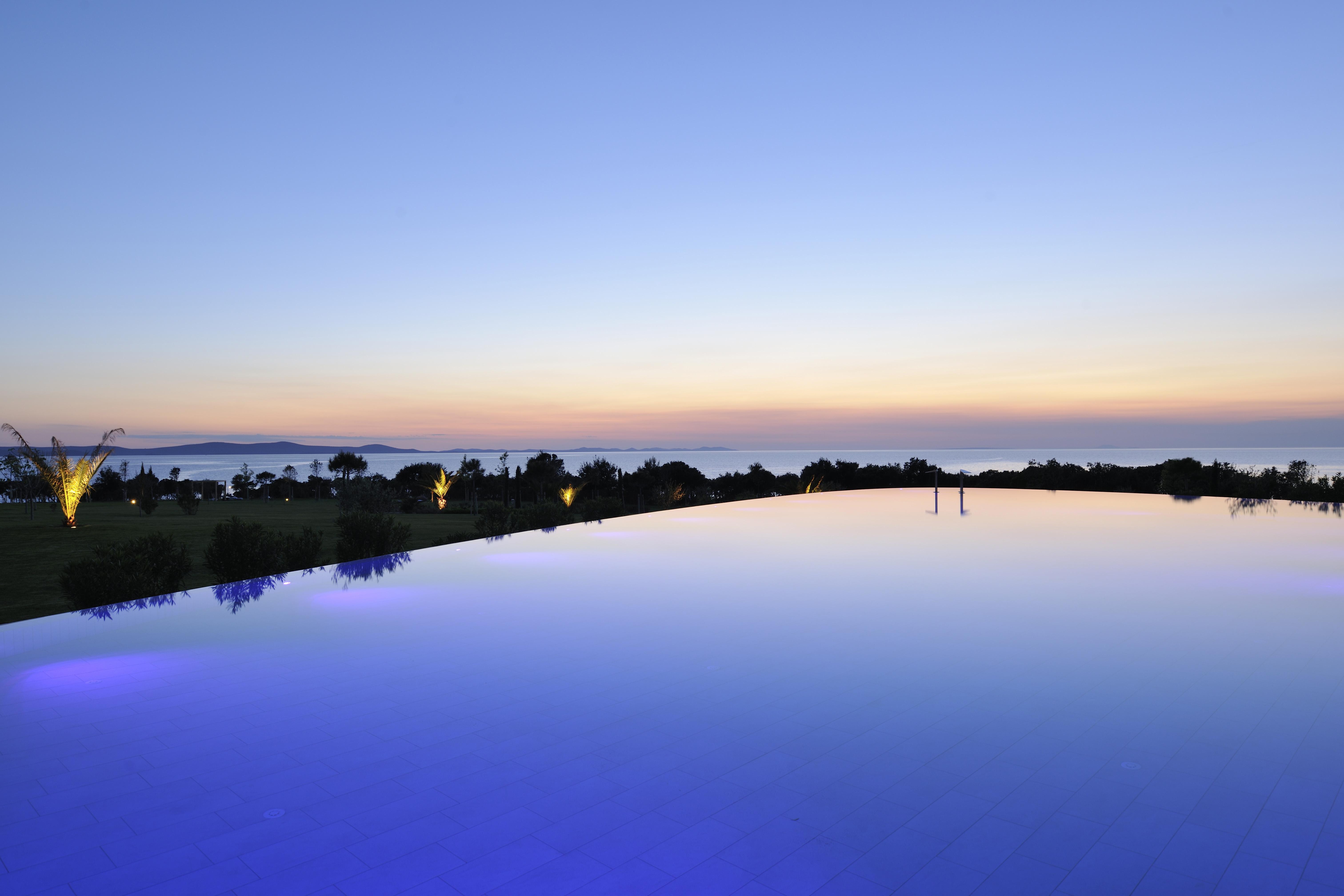 Falkensteiner Hotel & Spa Iadera Petrcane Ngoại thất bức ảnh Sunset at the resort