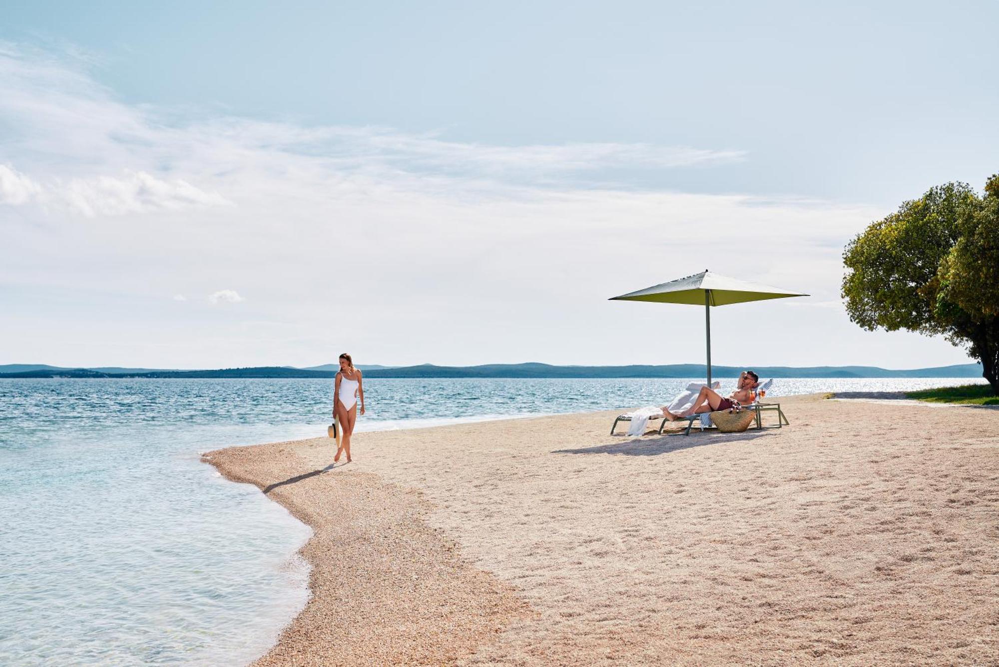 Falkensteiner Hotel & Spa Iadera Petrcane Ngoại thất bức ảnh Beach at the Hotel