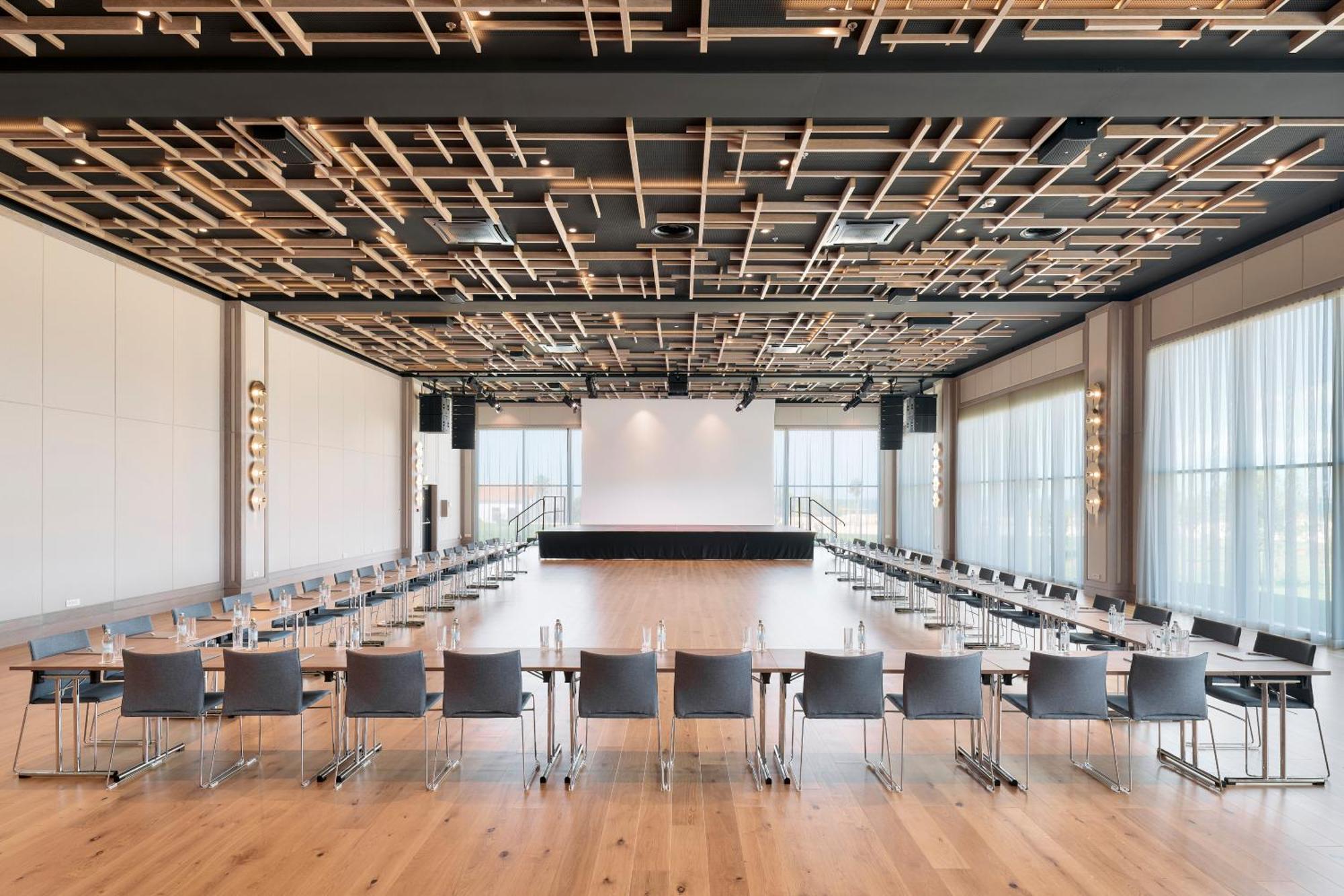 Falkensteiner Hotel & Spa Iadera Petrcane Ngoại thất bức ảnh The 100-seat auditorium